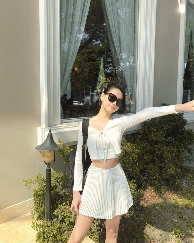 Diện đồ vừa ấm vừa xinh như street style của dàn mỹ nhân Việt ảnh 23