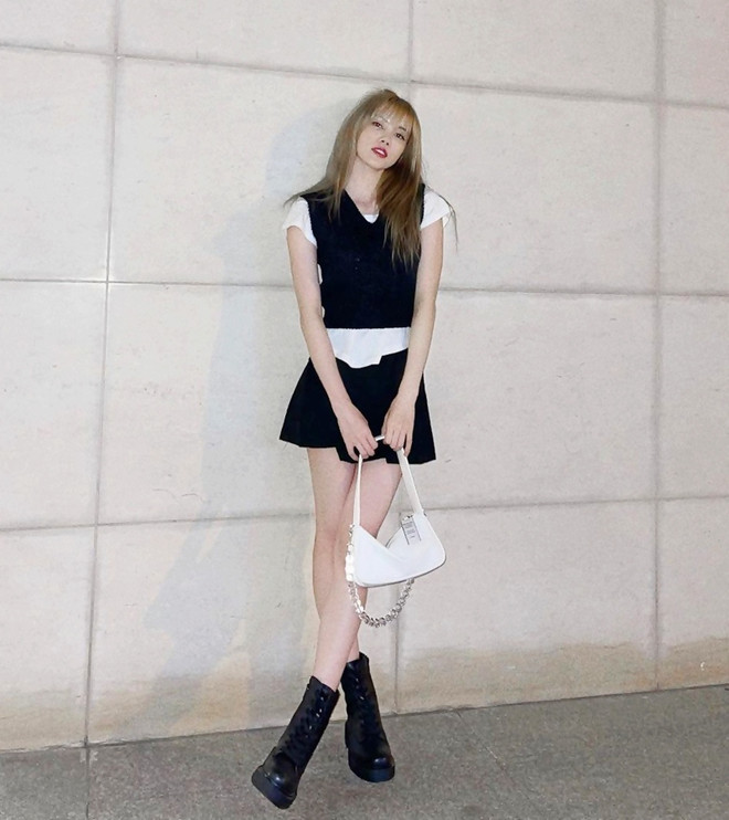 Diện đồ vừa ấm vừa xinh như street style của dàn mỹ nhân Việt ảnh 24