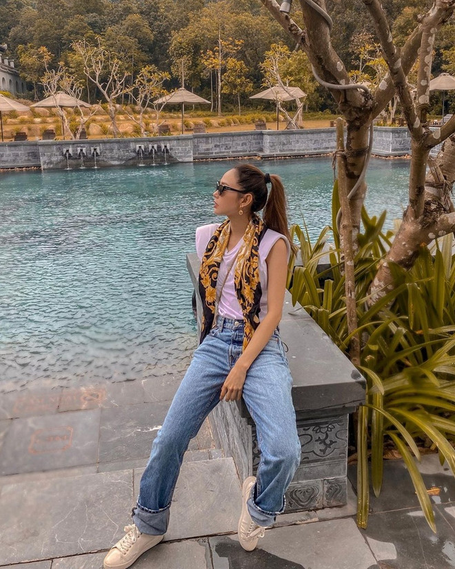 Diện đồ vừa ấm vừa xinh như street style của dàn mỹ nhân Việt ảnh 26