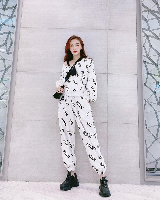 Diện đồ vừa ấm vừa xinh như street style của dàn mỹ nhân Việt ảnh 16