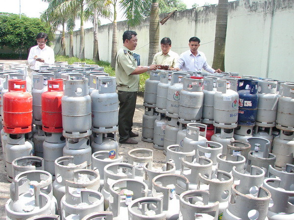 Ảnh minh họa. (Nguồn: Chí Tưởng/TTXVN) Quảng Bình phát hiện và thu giữ lượng lớn bình gas trái phép ảnh 1