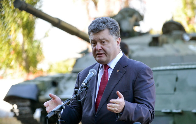Tổng thống Ukraine Petro Poroshenko. (Ảnh: AFP/TTXVN) Nga, Ukraine nhất trí những chi tiết chính của thỏa thuận khí đốt ảnh 1