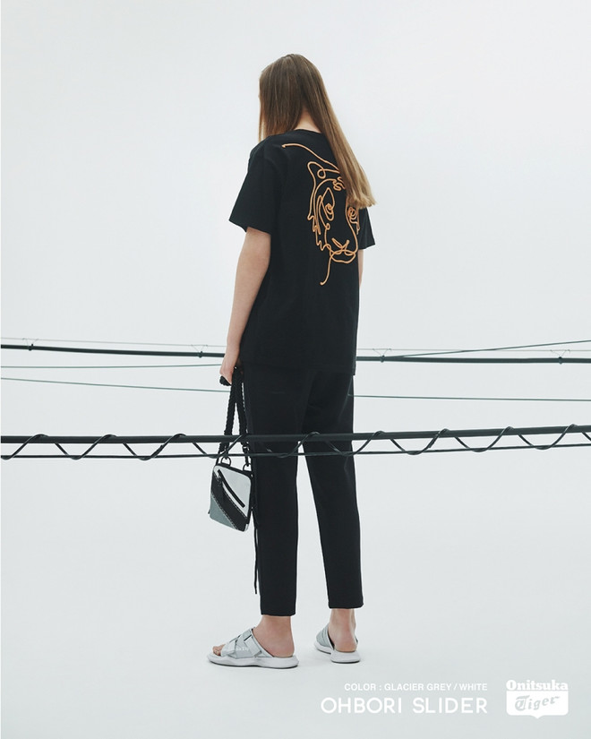 Loạt sandals ấn tượng với biến tấu đặc sắc, thắp sáng phong cách ảnh 9