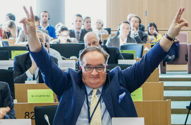 Ba Lan đề cử ứng viên tranh cử Chủ tịch Hội đồng châu Âu ảnh 1