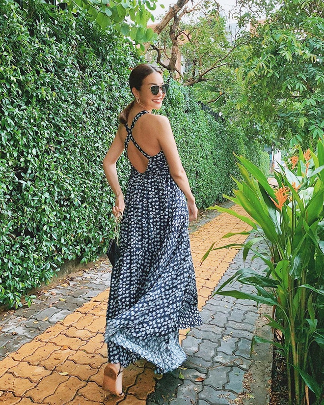 Muôn sắc váy đầm tràn ngập street style của mỹ nhân Việt ngày nắng ảnh 3