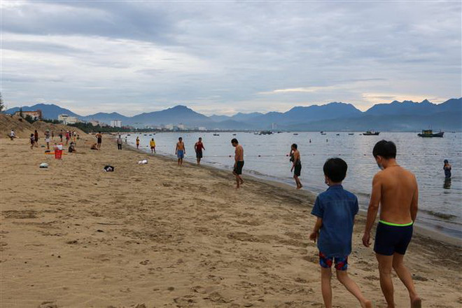 Đà Nẵng: Ngày đầu tiên cho phép hoạt động trở lại một số dịch vụ ảnh 2