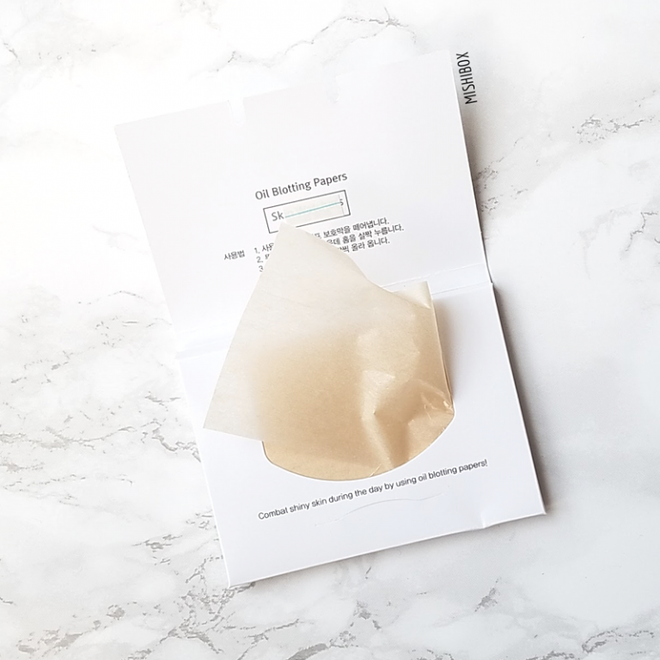 4 món đồ không thể thiếu trong túi xách phái đẹp khi Hè về ảnh 4