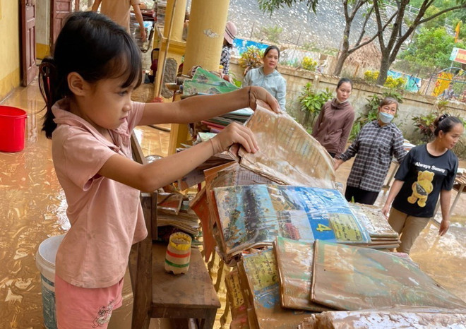 Nghệ An khẩn trương khắc phục hậu quả mưa lũ, ổn định việc dạy và học ảnh 3