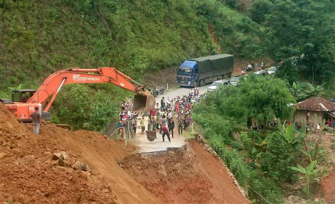 Lai Châu tích cực tìm nạn nhân mất tích, 5 bản vẫn bị cô lập do mưa lũ ảnh 1