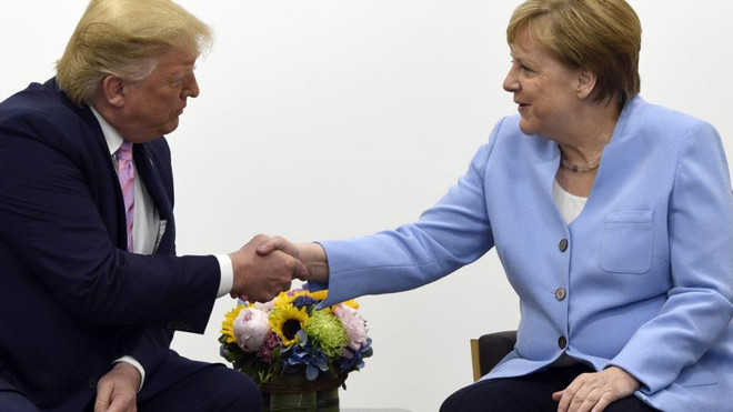 Tổng thống Mỹ Donald Trump và Thủ tướng Đức Angela Merkel. (Nguồn: AAP) Tổng thống Mỹ ca ngợi quan hệ thương mại ngày một lớn mạnh với Đức ảnh 1