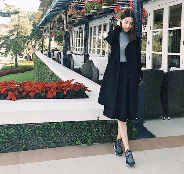 "Tan chảy" với những bộ cánh du xuân ấn tượng của mỹ nhân Việt ảnh 12