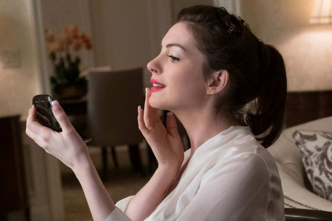 Bộ móng lỗi thời của A. Hathaway trong Ocean’s 8: vô tình hay hữu ý? ảnh 2