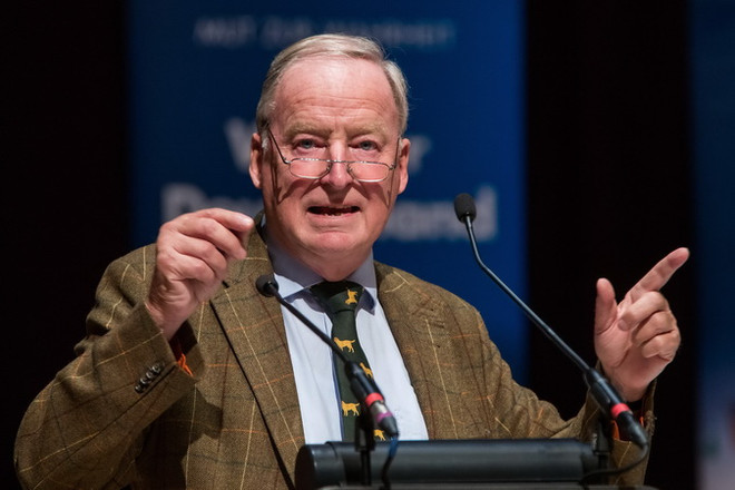 Phe đối lập tại Đức yêu cầu bình thường hóa quan hệ với Nga ảnh 1