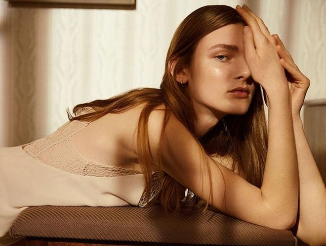 Bắt trend làn da rám nắng mà không cần phơi nắng ảnh 1