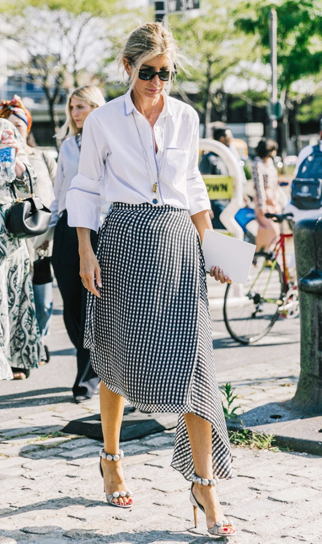 Ba chiếc áo sơmi thần thánh của mọi quý cô thời thượng ảnh 3