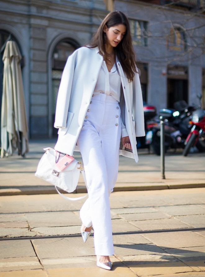 Ba chiếc áo sơmi thần thánh của mọi quý cô thời thượng ảnh 9