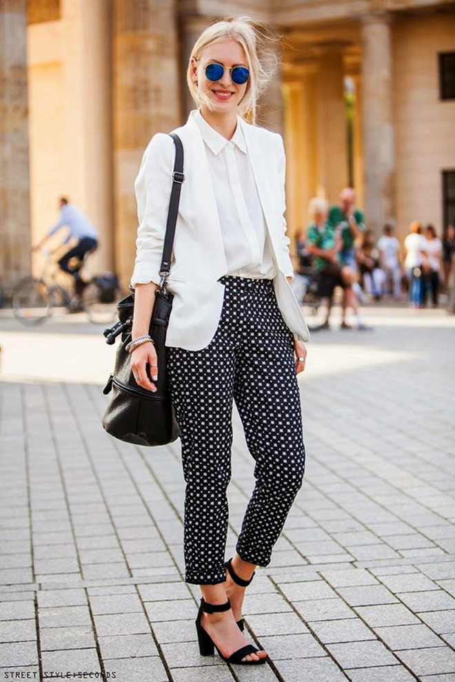 Ba chiếc áo sơmi thần thánh của mọi quý cô thời thượng ảnh 2