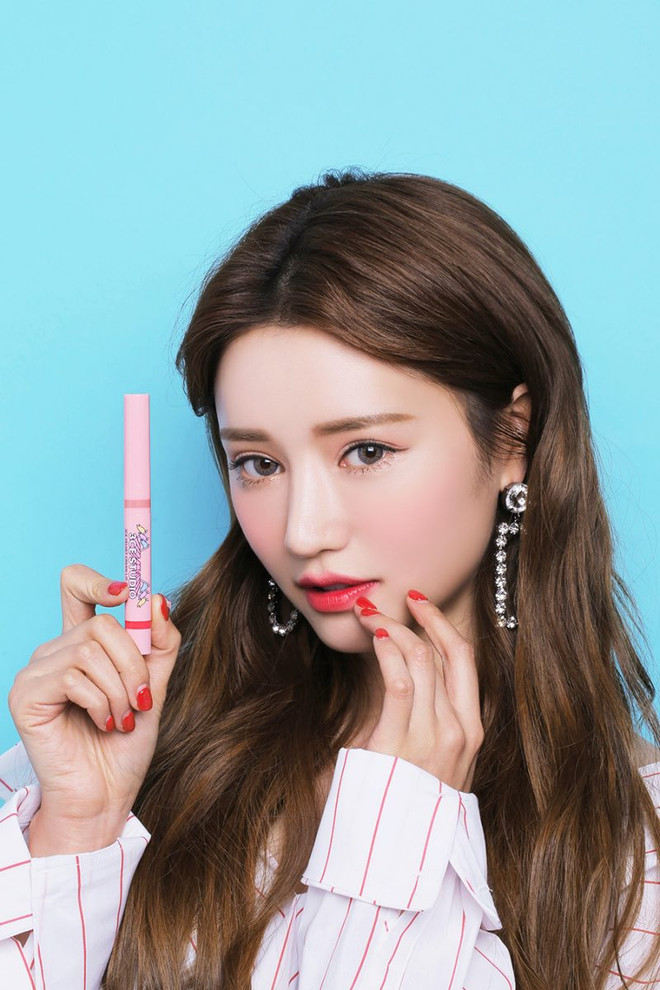 3CE lại làm các cô gái nức lòng với cây son hai đầu độc đáo ảnh 3