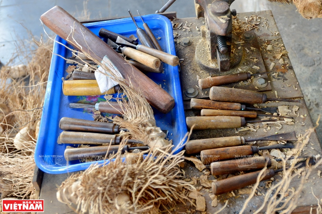 Chiêm ngưỡng những bức tượng chân dung cổ quái và kỳ lạ từ gốc tre ảnh 4