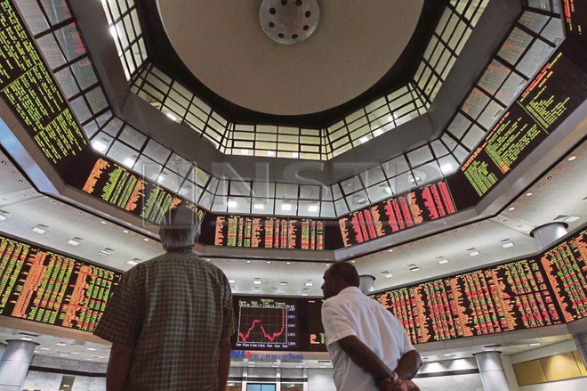 Nhà đầu tư nước ngoài tiếp tục rút khỏi sàn chứng khoán Malaysia ảnh 1