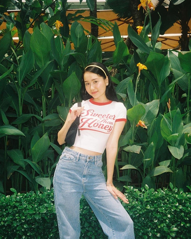 Street style giao mùa ngập sắc xanh của dàn mỹ nhân Việt ảnh 9