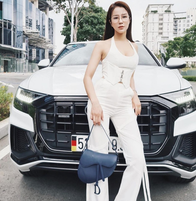 Street style giao mùa ngập sắc xanh của dàn mỹ nhân Việt ảnh 12