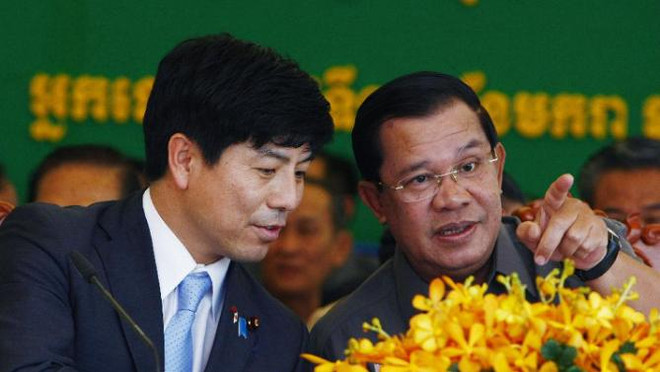 Campuchia hoàn thành cây cầu dài nhất bắc qua sông Mekong ảnh 1