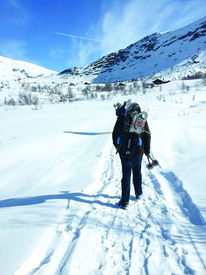 Khám phá vẻ đẹp hùng vĩ của 'Lưỡi Quỷ' Trolltunga vào mùa Đông ảnh 2