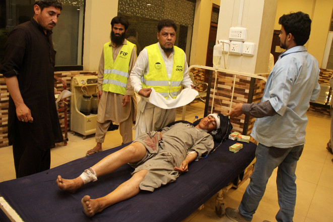 Afghanistan muốn giảm căng thẳng với Pakistan sau loạt khủng bố ảnh 1