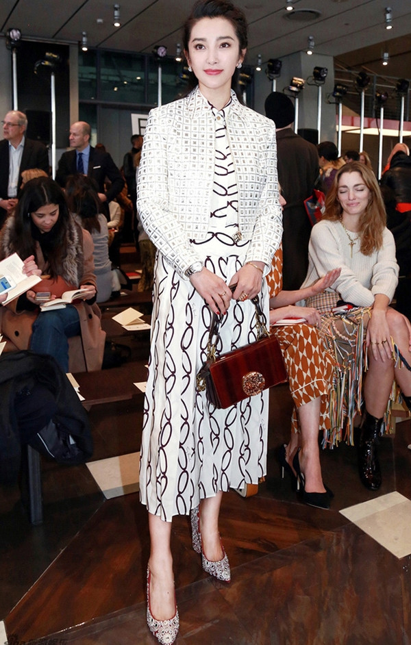 Loạt sao châu Á tỏa sáng tại tuần lễ thời trang New York 2017 ảnh 2