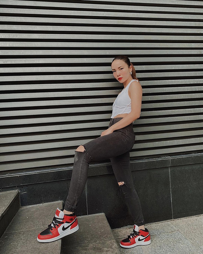 Loạt street style "thừa sang chảnh, dư sành điệu" của dàn sao Việt ảnh 15