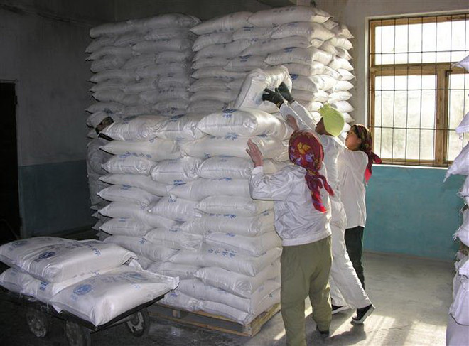 Báo Triều Tiên kêu gọi tăng tự lực sau khi từ chối viện trợ nước ngoài ảnh 1