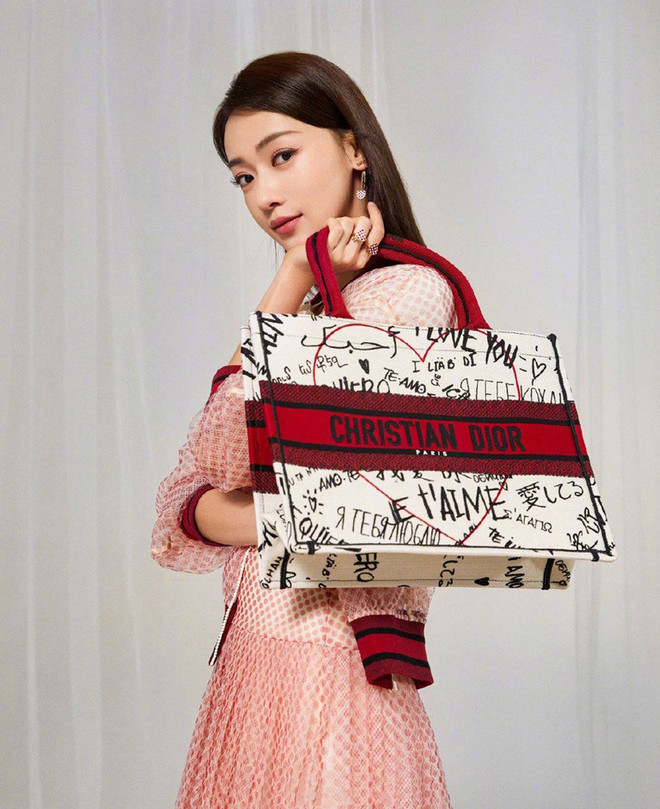 Châu Bùi bất ngờ lãng mạn, đụng hàng Quỳnh Anh Shyn, Ngô Cẩn Ngôn ảnh 11