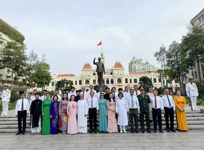 ttxvn_ngay_sinh_chu_tich_ho_chi_minh2.jpg