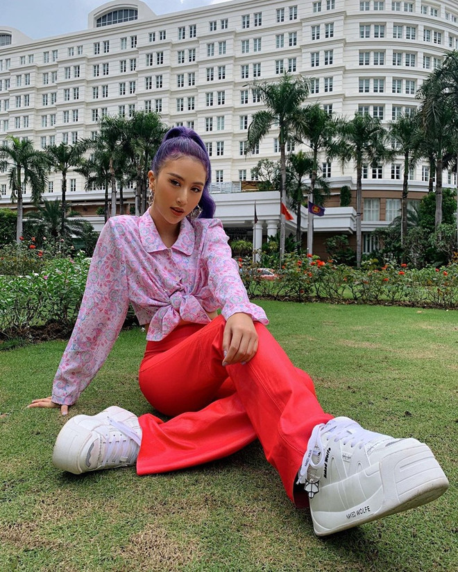 Ngắm street style của dàn mỹ nhân Việt những ngày se lạnh ảnh 9