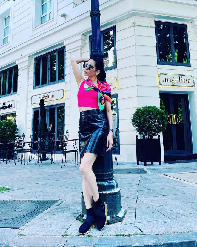 Ngắm street style của dàn mỹ nhân Việt những ngày se lạnh ảnh 20