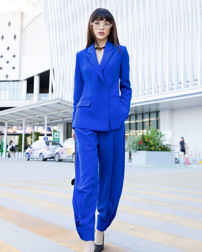 Ngắm street style của dàn mỹ nhân Việt những ngày se lạnh ảnh 8