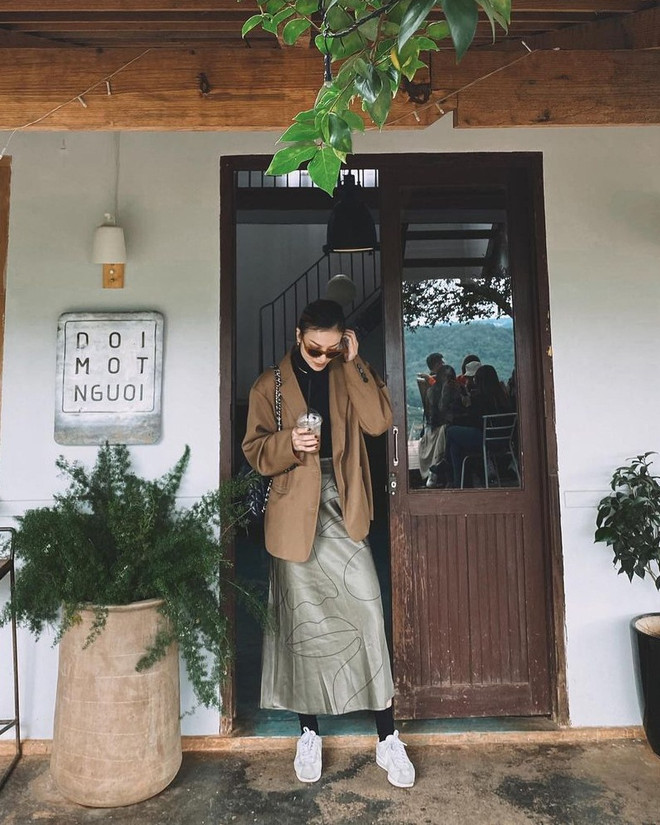 Ngắm street style của dàn mỹ nhân Việt những ngày se lạnh ảnh 3