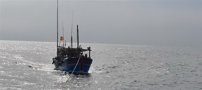 Tiếp tục tìm kiếm 26 ngư dân Bình Định mất tích trên biển ảnh 1