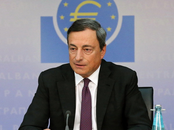 Chủ tịch ECB kêu gọi điều chỉnh tiền lương để cứu đồng euro ảnh 1