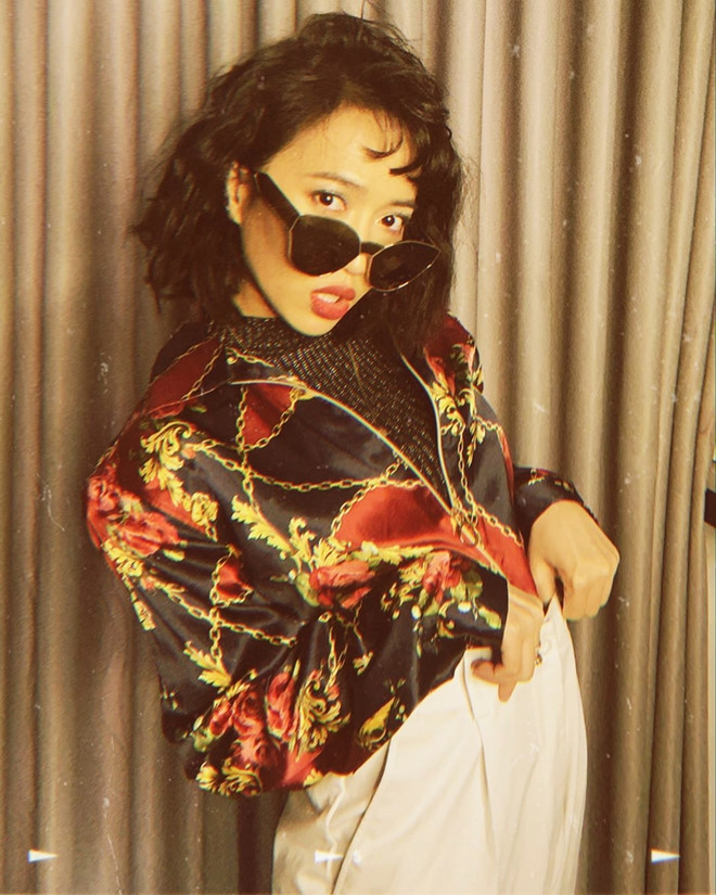 Ở nhà hạn chế ra đường, dàn mỹ nhân Việt vẫn diện đồ đẹp "hết sảy" ảnh 2