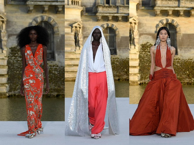 Valentino Thu Đông: Khi vẻ tráng lệ ẩn mình sau giao diện tối giản ảnh 24