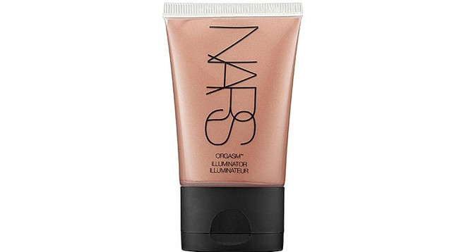 Bí quyết để có làn da bóng sáng mà vẫn nhẹ nhõm, tự nhiên ảnh 2