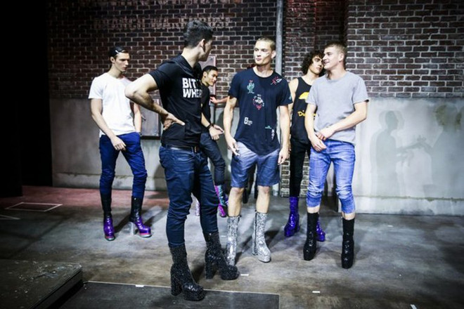 Sự trở lại của giày… cao gót nam dành cho các tín đồ thời trang ảnh 10