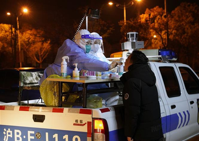 Trung Quốc: Thượng Hải thắt chặt phong tỏa để phòng dịch COVID-19 ảnh 1