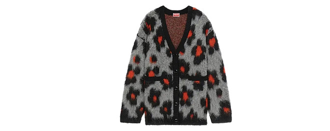 Kenzo: Họa tiết hoa trên áo cardigan được “ngụy trang” thành những đốm đẹp mắt lấy cảm hứng từ loài báo. Mê hoặc thị giác bằng hiệu ứng màu loang tuyệt đẹp trên trang phục Hè ảnh 8