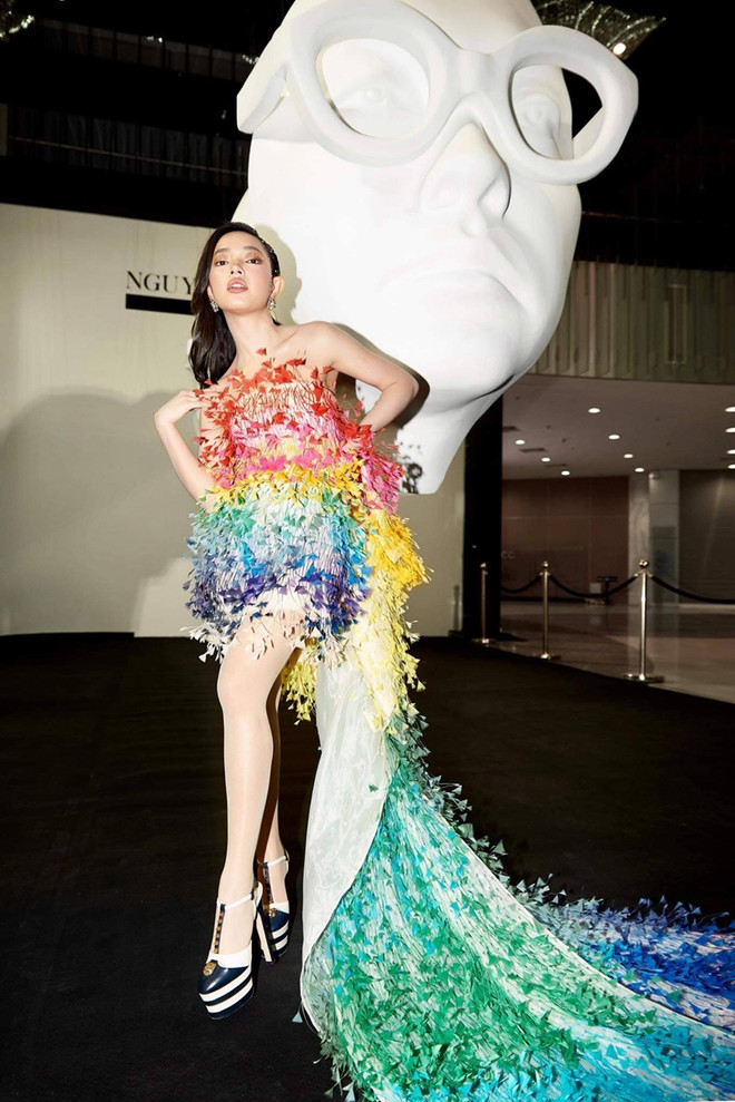 Mỹ nhân BLACKPINK tiếp tục diện đồ của Công Trí trong MV mới ảnh 9