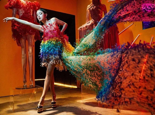 Mỹ nhân BLACKPINK tiếp tục diện đồ của Công Trí trong MV mới ảnh 11