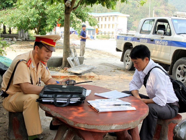 Tăng tuần tra trên các tuyến quốc lộ và đường Hồ Chí Minh ảnh 1