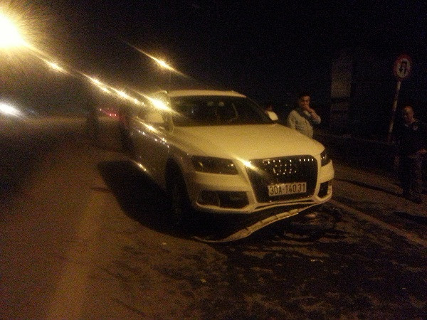 Xế hộp gây tai nạn liên hoàn bỏ chạy, nhiều người nhập viện ảnh 1